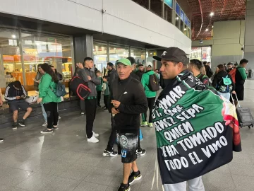 [VIDEOS] Los hinchas de San Martín agitan Córdoba desde temprano