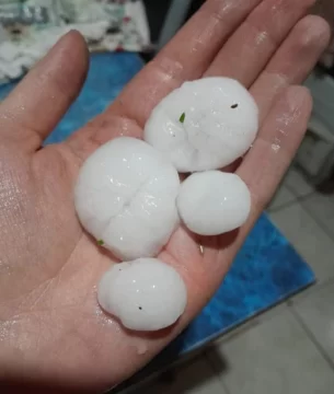 Intensa caída de granizo y lluvia en buena parte de la provincia