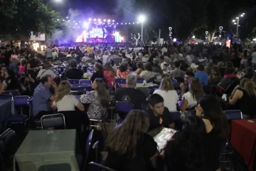 La Fiesta Nacional de Santa Lucía, repleta por la cantidad de gente