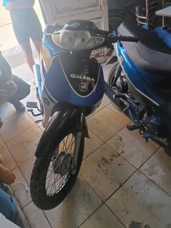 Detuvieron al “Pachano” y al “Ardilla”, los delincuentes que robaron una moto de una vivienda