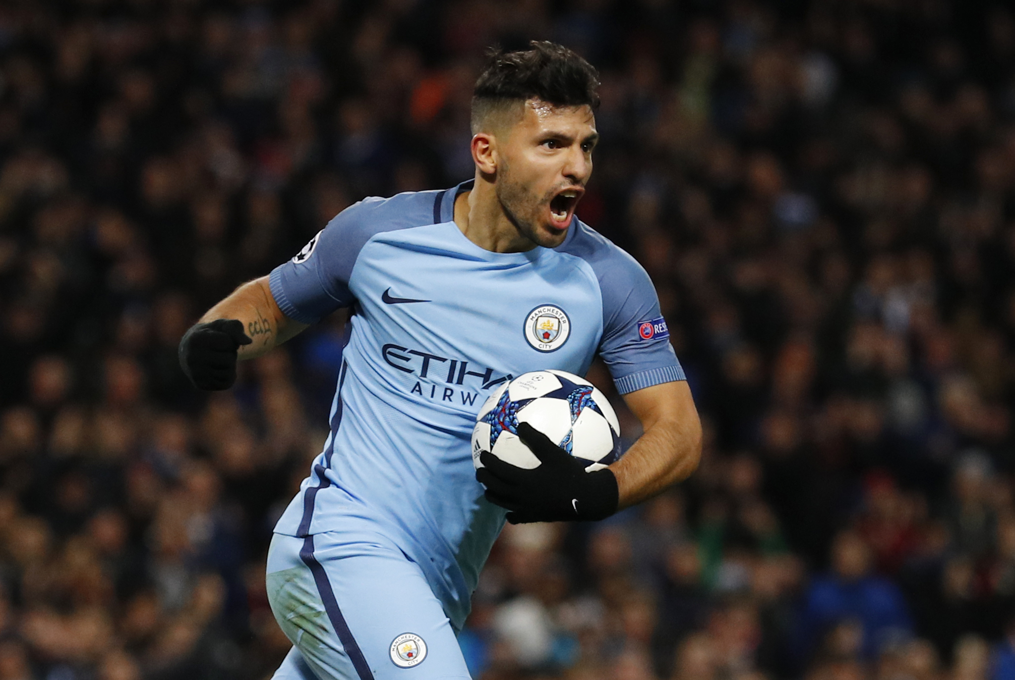 Manchester City's Sergio Aguero celebrates scoring their second goal - 17-CCT51731