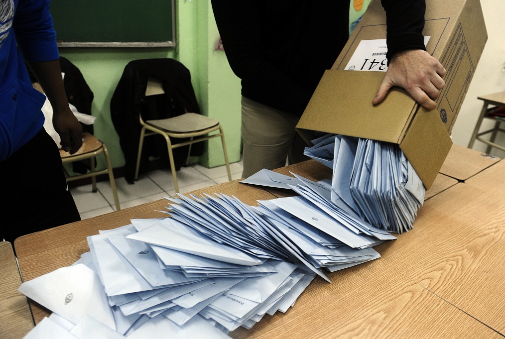 buenos aires 09ago2015 Las primarias abiertas, simultáneas y obligatorias (PASO) nacionales finalizaron con normalidad a las 18, en las que se definirán los candidatos a presidente y vice, a senadores nacionales para renovar 24 bancas, a diputados nacionales para ocupar 130 escaños y 43 representantes al Parlasur, que competirán en las elecciones generales del 25 octubre. foto gens/telam/dsl