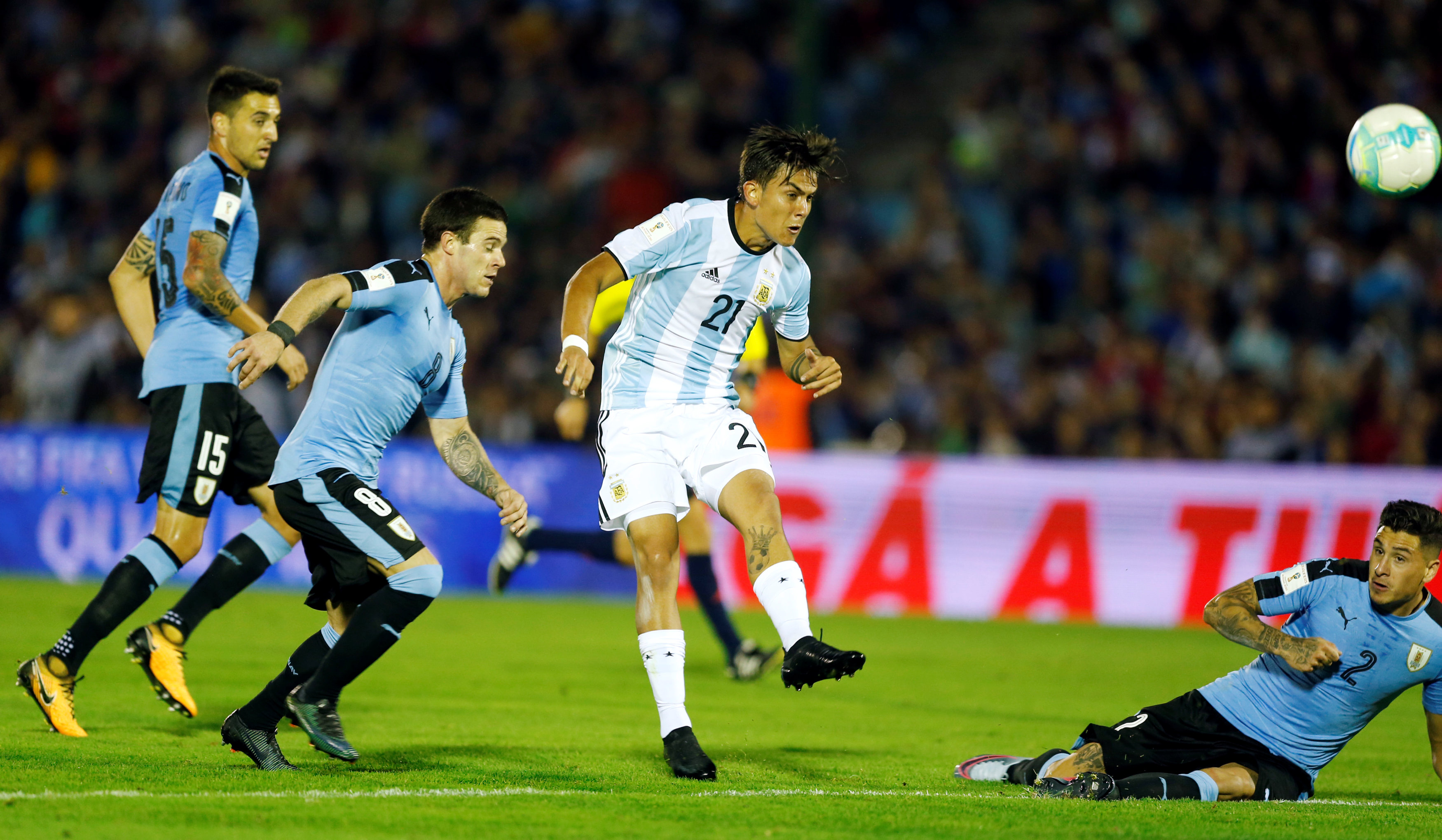 Soccer Football - 2018 World Cup Qualifiers - Uruguay v Argentina